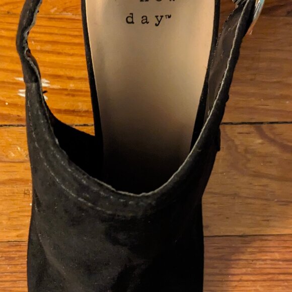 A New Day Black Peep Toe Block Heel Sandals – Size 8.5 - Picture 5 of 5